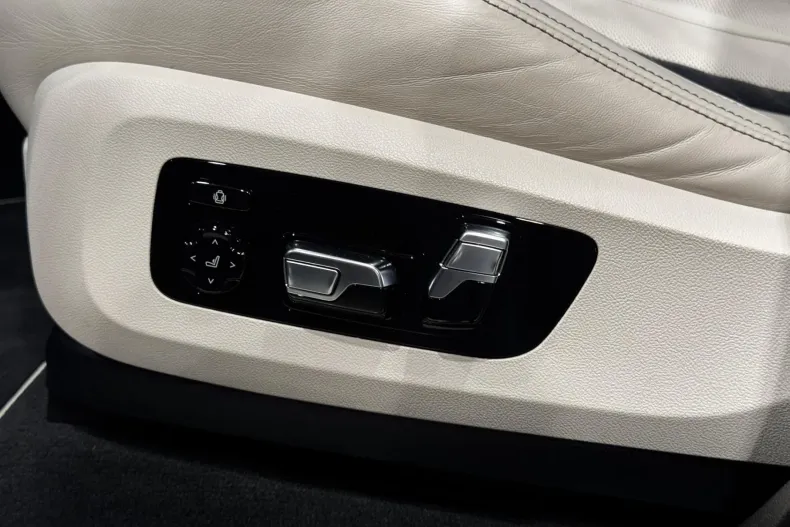 BMW X5 M (Seria X) din 2022 cu 45.700 km - oferta BMW208827 - foto 36