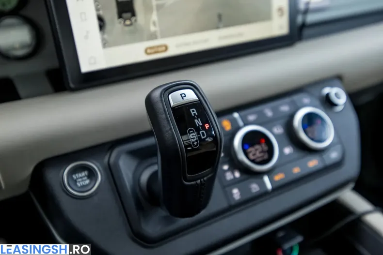 Land Rover Defender din 2023 cu 28.720 km - oferta LAN208832 - foto 30