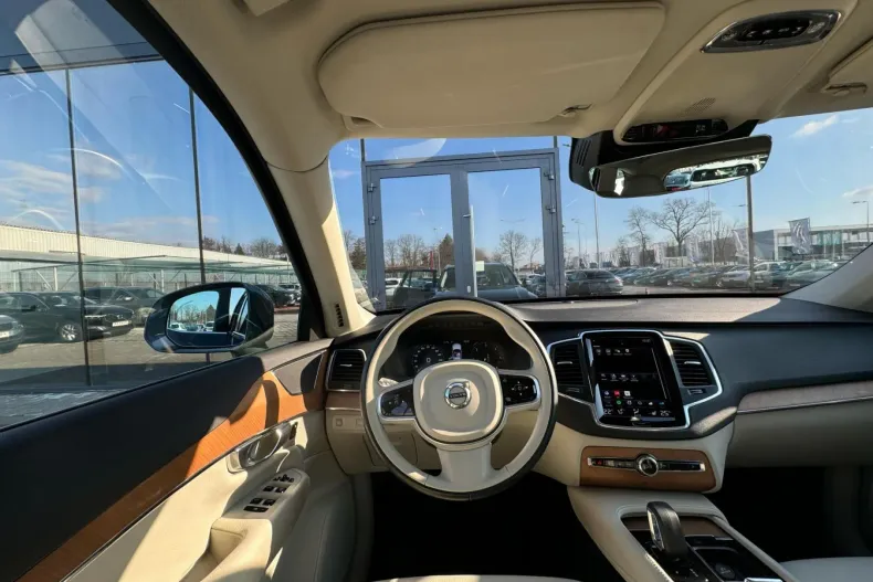 Volvo XC90 din 2021 cu 83.490 km - oferta VOL208843 - foto 3
