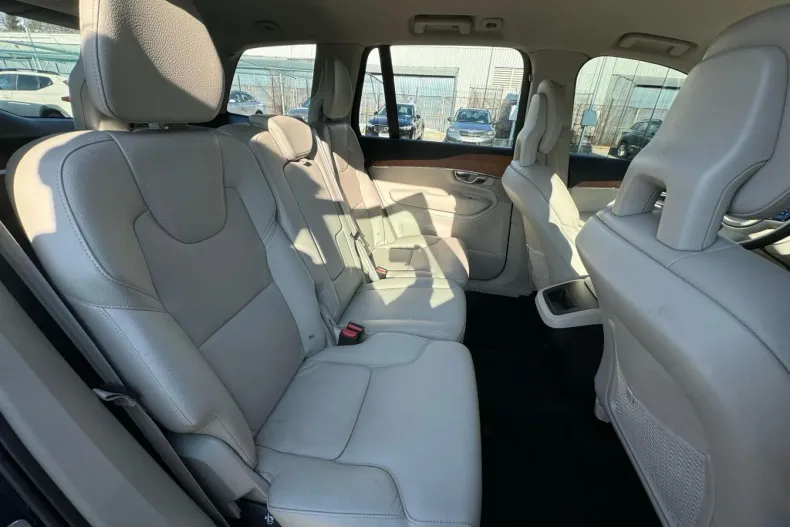 Volvo XC90 din 2021 cu 83.490 km - oferta VOL208843 - foto 20