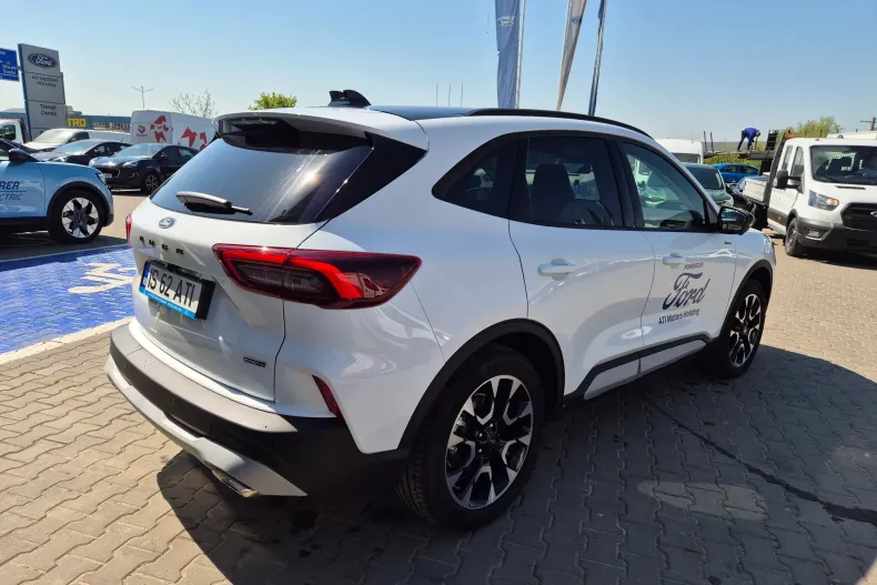 Ford Kuga din 2025 cu 9.970 km - oferta FOR208885 - foto 3