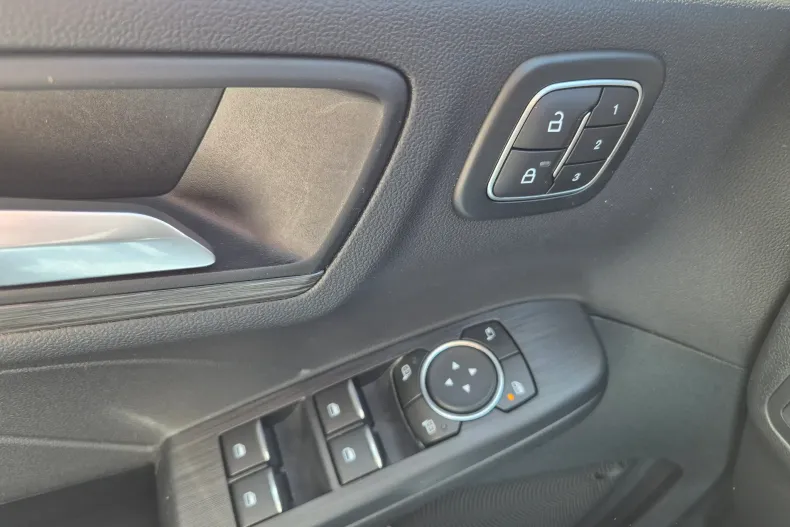 Ford Kuga din 2025 cu 9.970 km - oferta FOR208885 - foto 25