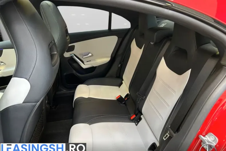 Mercedes-Benz CLA 250 (Clasa CLA) din 2023 cu 27.916 km - oferta MER208952 - foto 19