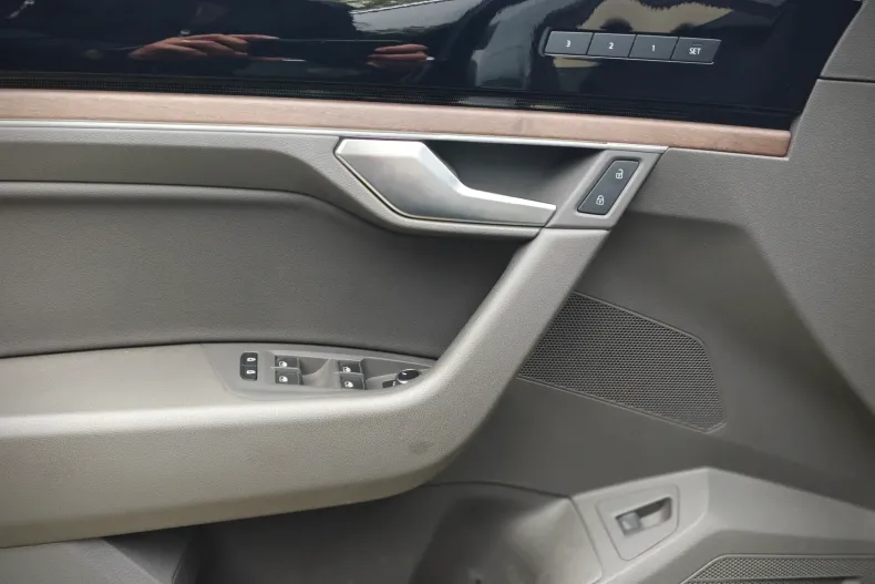 Volkswagen Touareg din 2020 cu 31.760 km - oferta VOL208962 - foto 14