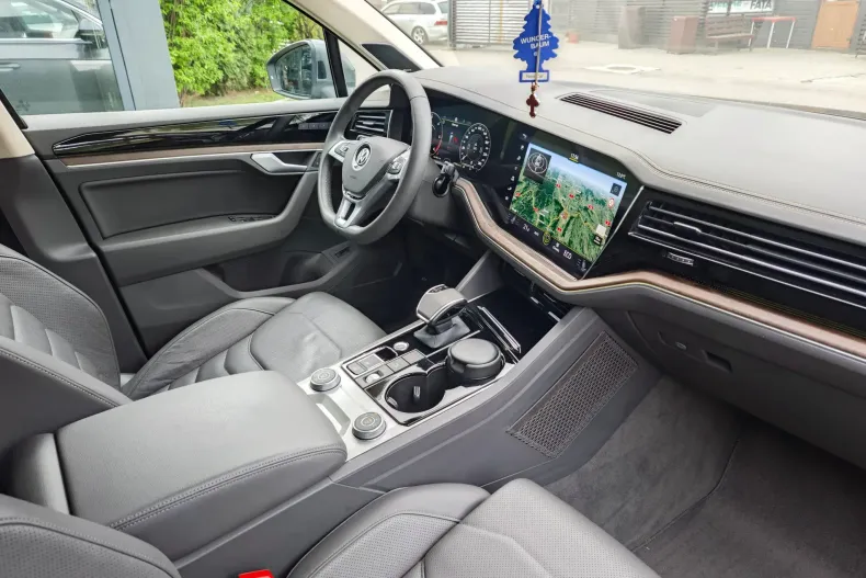 Volkswagen Touareg din 2020 cu 31.760 km - oferta VOL208962 - foto 24