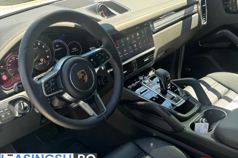 Porsche Cayenne din 2023 cu 65.649 km - oferta POR208967 - foto 6