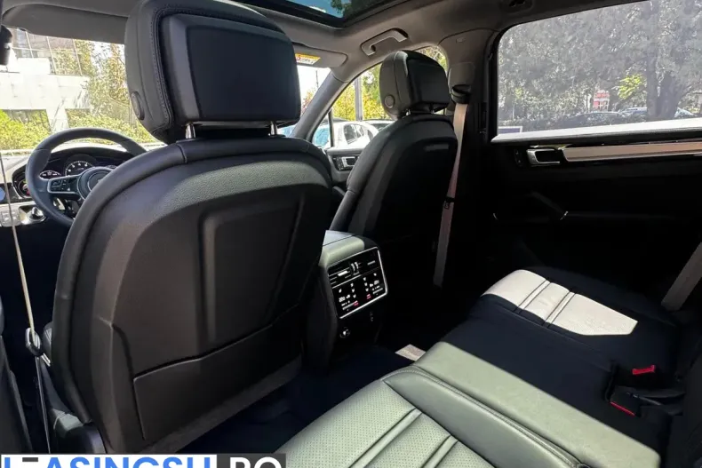 Porsche Cayenne din 2023 cu 65.649 km - oferta POR208967 - foto 15