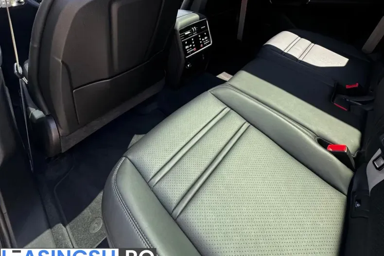 Porsche Cayenne din 2023 cu 65.649 km - oferta POR208967 - foto 16