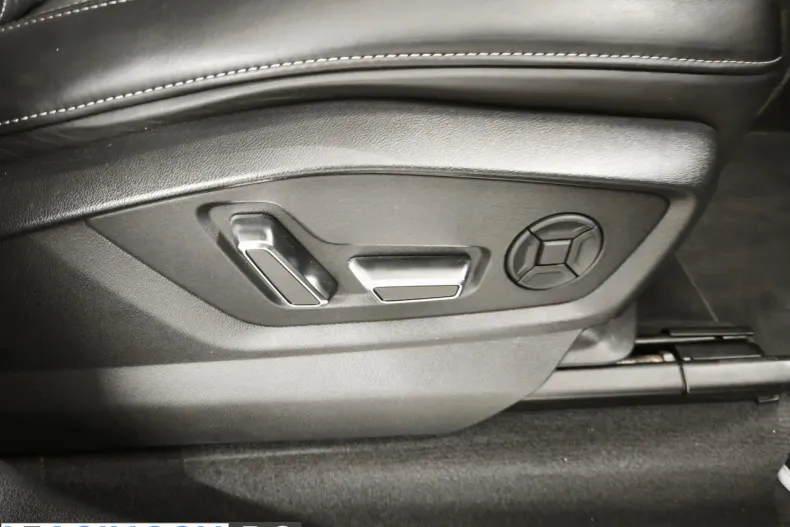 Audi SQ7 din 2022 cu 95.000 km - oferta AUD208970 - foto 24