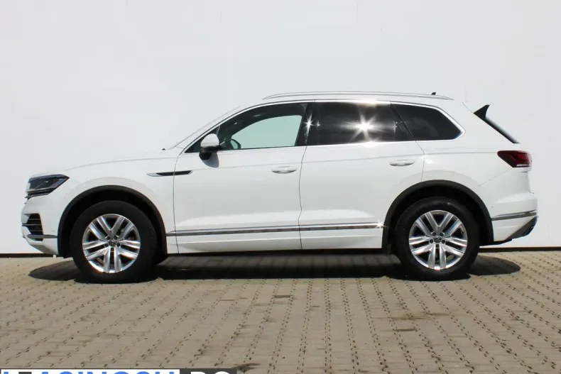 Volkswagen Touareg din 2022 cu 64.124 km - oferta VOL208974 - foto 2
