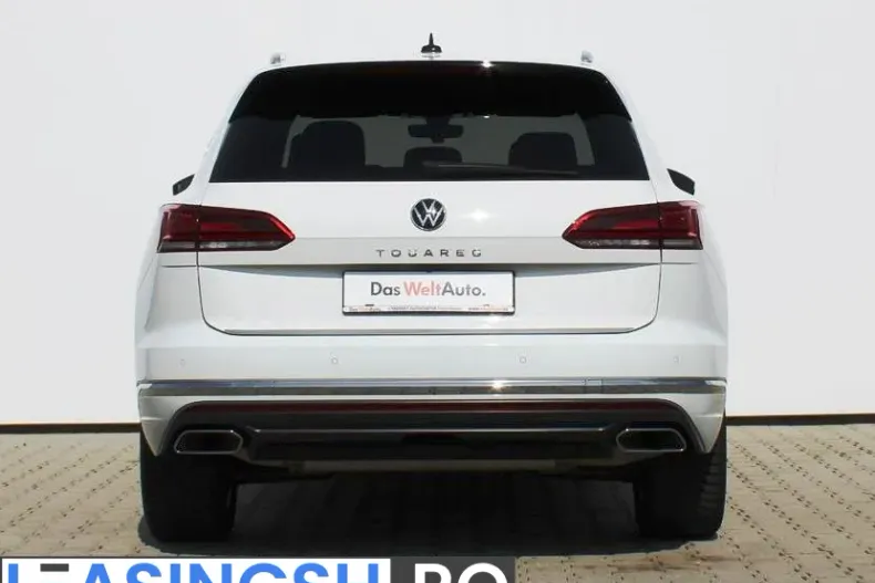 Volkswagen Touareg din 2022 cu 64.124 km - oferta VOL208974 - foto 4