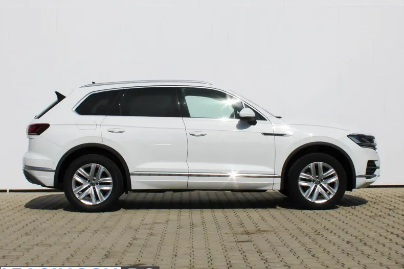 Volkswagen Touareg din 2022 cu 64.124 km - oferta VOL208974 - foto 6