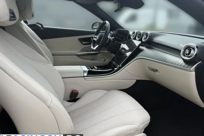 Mercedes-Benz CLE 300 (Clasa CLE) din 2024 cu 22.571 km - oferta MER208976 - foto 16