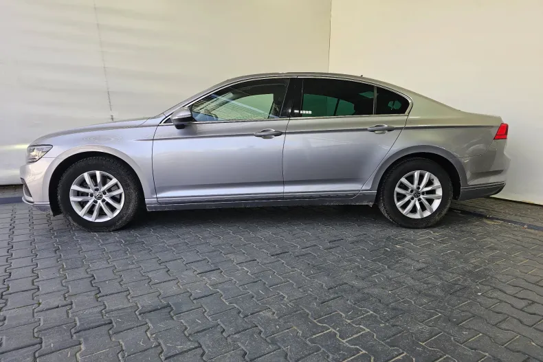 Volkswagen Passat din 2022 cu 76.554 km - oferta VOL208981 - foto 2