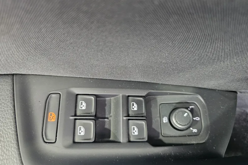 Volkswagen Passat din 2022 cu 76.554 km - oferta VOL208981 - foto 5