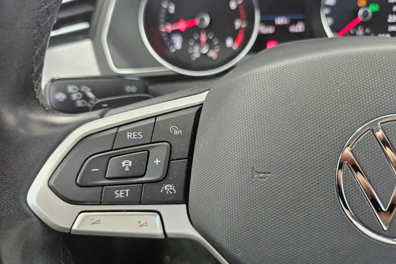 Volkswagen Passat din 2022 cu 76.554 km - oferta VOL208981 - foto 21