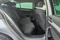 Volkswagen Passat din 2022 cu 76.554 km - oferta VOL208981 - foto 27