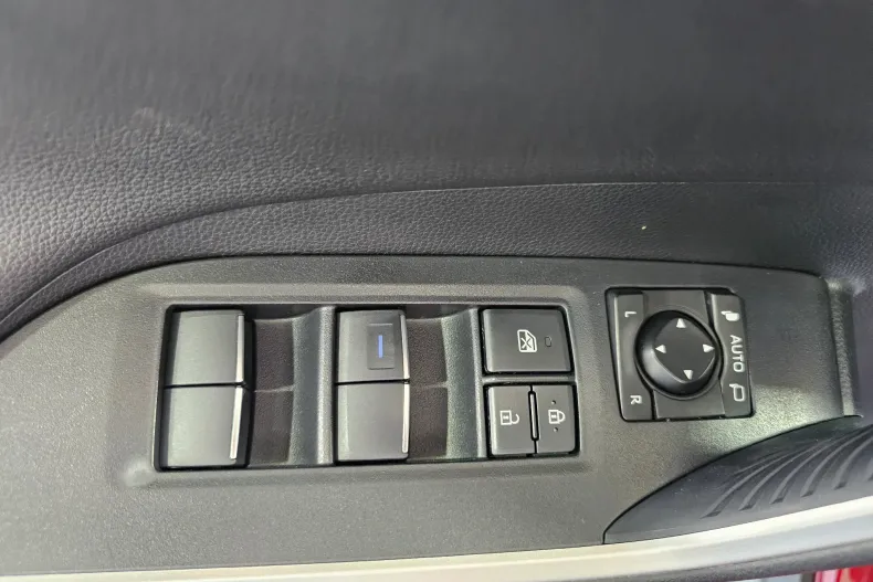 Toyota RAV4 din 2021 cu 88.313 km - oferta TOY208982 - foto 5