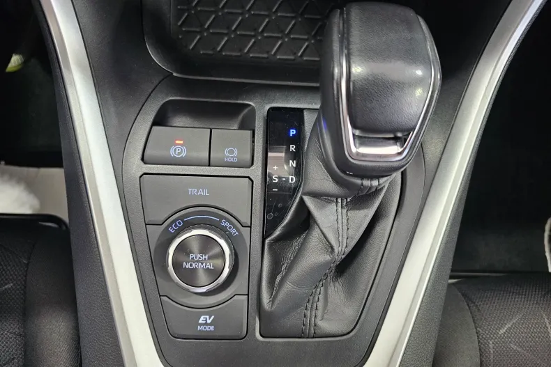 Toyota RAV4 din 2021 cu 88.313 km - oferta TOY208982 - foto 14
