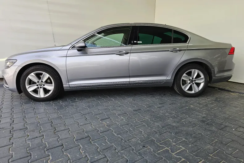 Volkswagen Passat din 2021 cu 50.620 km - oferta VOL208983 - foto 2