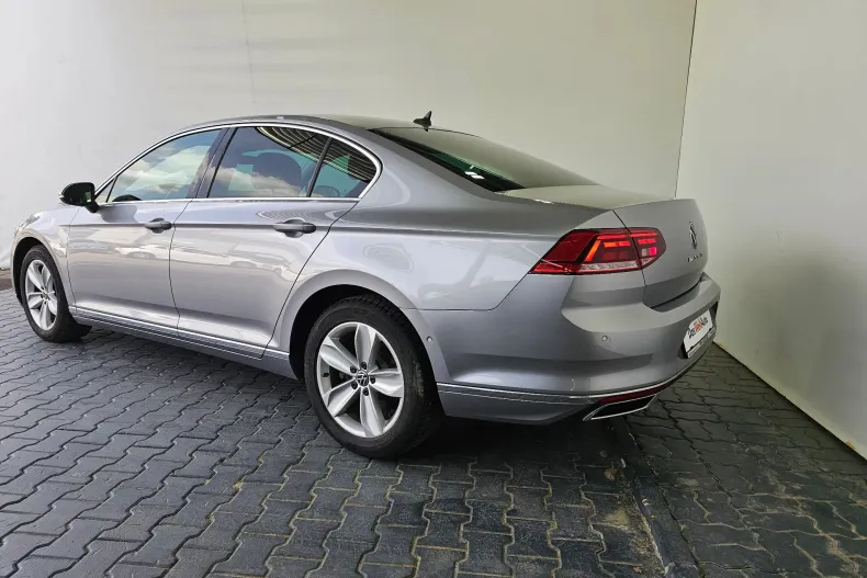Volkswagen Passat din 2021 cu 50.620 km - oferta VOL208983 - foto 3