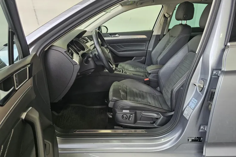 Volkswagen Passat din 2021 cu 50.620 km - oferta VOL208983 - foto 6