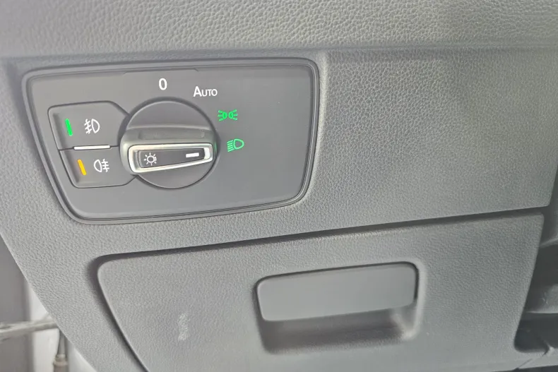 Volkswagen Passat din 2021 cu 50.620 km - oferta VOL208983 - foto 8