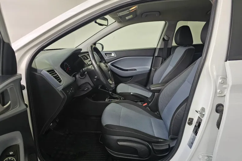 Hyundai i20 din 2020 cu 107.323 km - oferta HYU208984 - foto 6