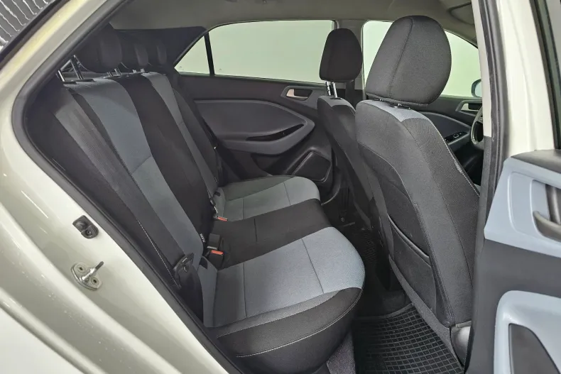 Hyundai i20 din 2020 cu 107.323 km - oferta HYU208984 - foto 20