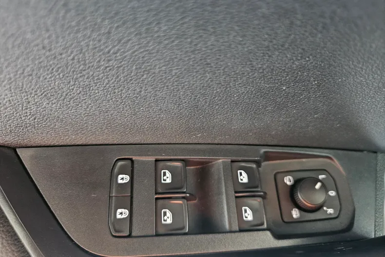 Skoda Karoq din 2021 cu 113.404 km - oferta SKO208985 - foto 5