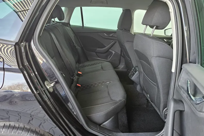 Skoda Scala din 2023 cu 92.542 km - oferta SKO208986 - foto 35