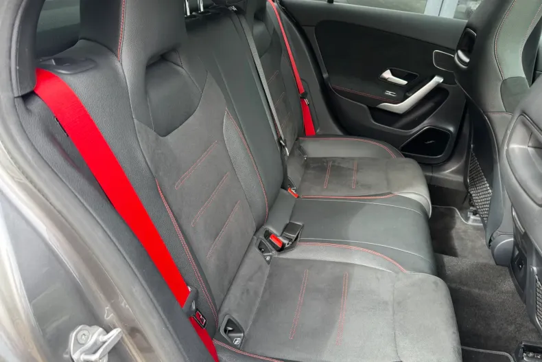 Mercedes-Benz A 35 AMG (Clasa A) din 2021 cu 23.333 km - oferta MER208987 - foto 12