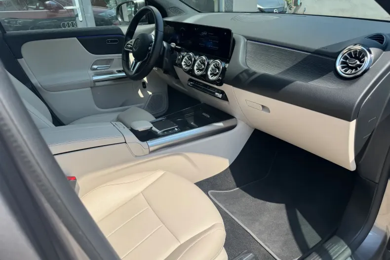 Mercedes-Benz EQA din 2021 cu 10.308 km - oferta MER208988 - foto 11