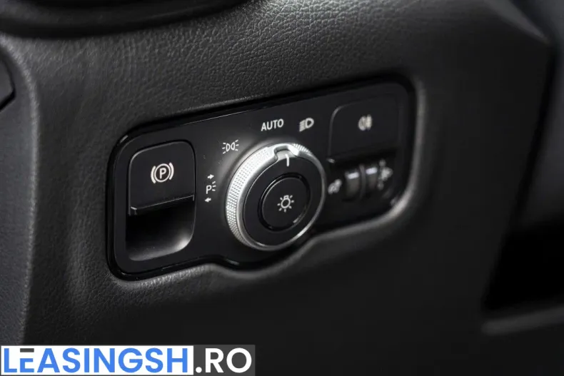 Mercedes-Benz Vito din 2025 cu 1 km - oferta MER208999 - foto 36