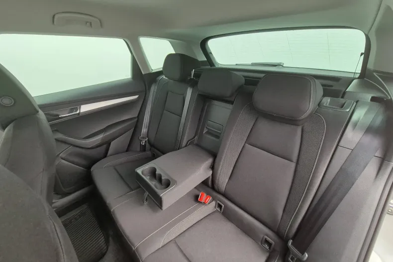 Skoda Karoq din 2026 cu 1.500 km - oferta SKO209024 - foto 11