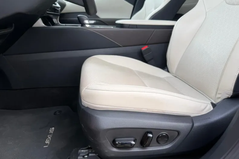 Lexus Seria RX din 2023 cu 46.657 km - oferta LEX209031 - foto 18