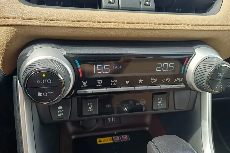 Toyota RAV4 din 2024 cu 14.311 km - oferta TOY209044 - foto 19