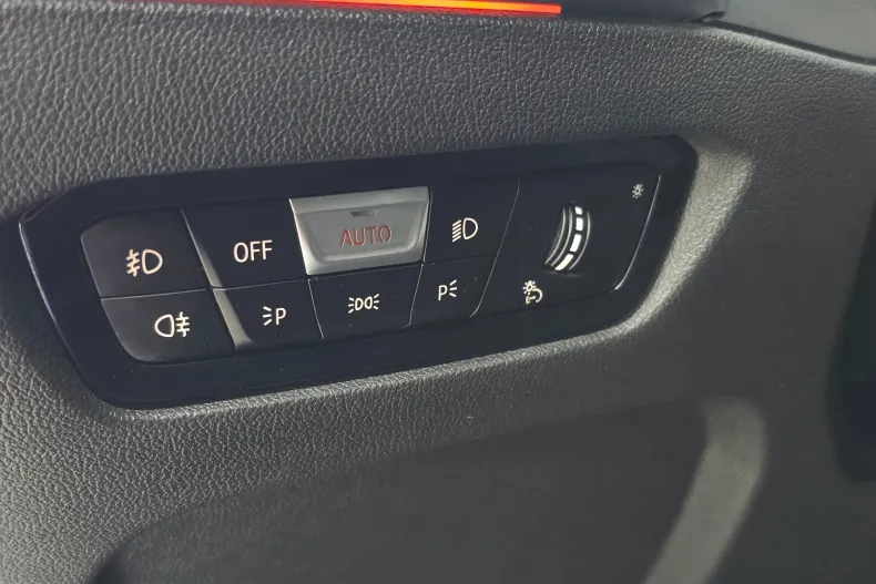 BMW 330i (Seria 3) din 2021 cu 96.226 km - oferta BMW209045 - foto 10