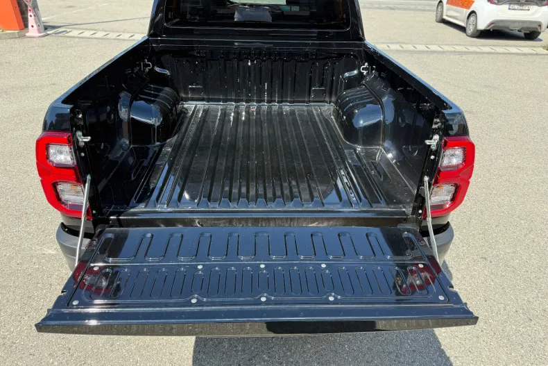 Toyota Hilux din 2025 cu 10 km - oferta TOY209047 - foto 9