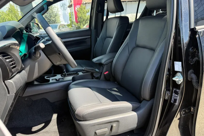 Toyota Hilux din 2025 cu 10 km - oferta TOY209047 - foto 11