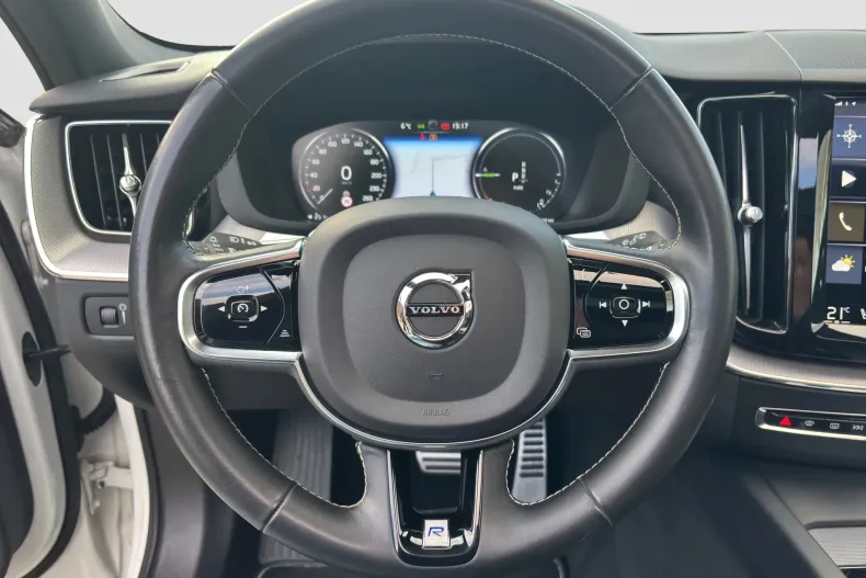 Volvo XC60 din 2020 cu 107.570 km - oferta VOL209063 - foto 13