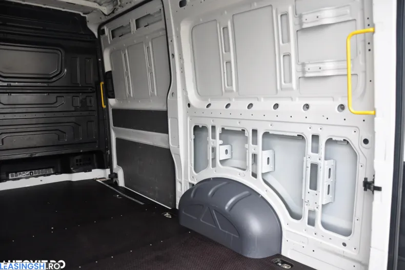 Volkswagen Crafter din 2020 cu 128.668 km - oferta VOL209073 - foto 10