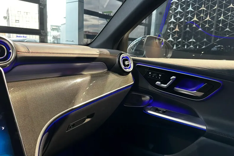 Mercedes-Benz GLC din 2025 cu 5.000 km - oferta MER209091 - foto 27