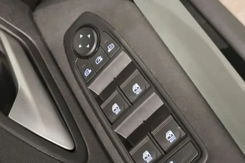 Dacia Duster din 2025 cu 34.021 km - oferta DAC209099 - foto 23