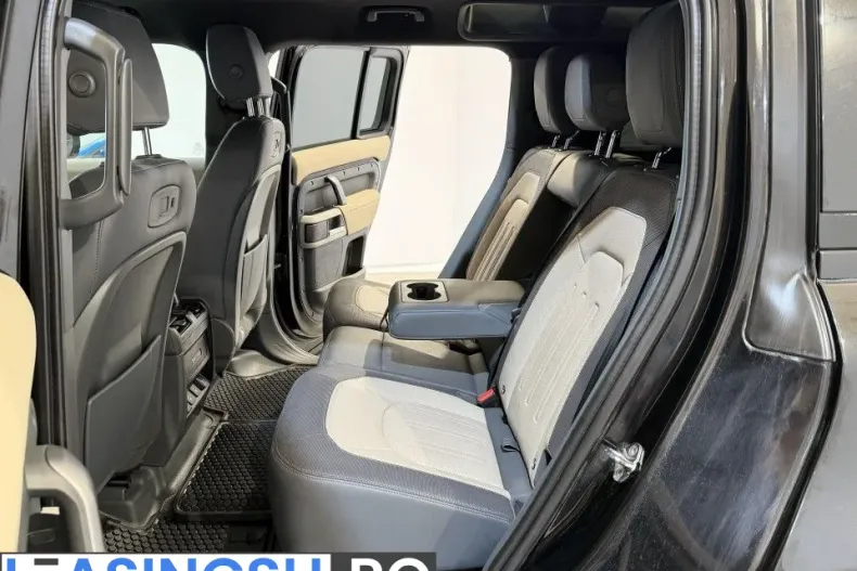 Land Rover Defender din 2021 cu 84.250 km - oferta LAN209102 - foto 7
