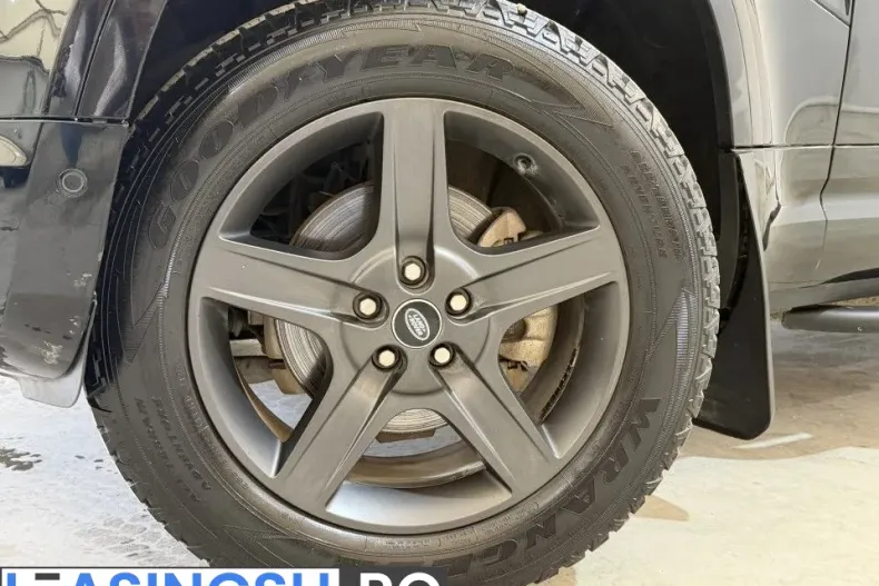 Land Rover Defender din 2021 cu 84.250 km - oferta LAN209102 - foto 40
