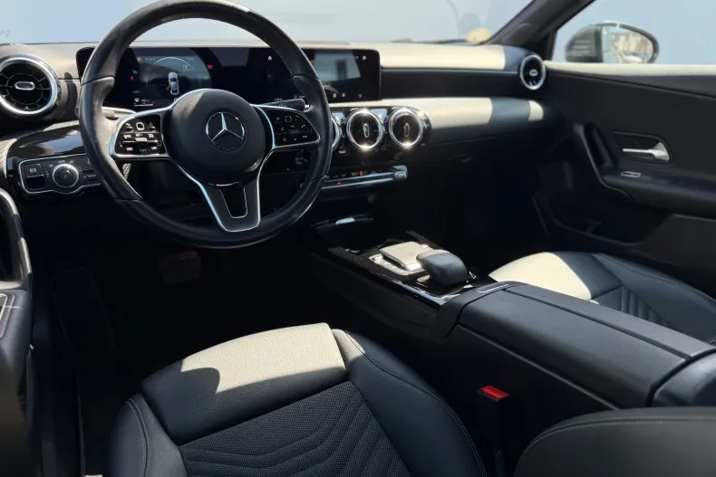 Mercedes-Benz A 200 (Clasa A) din 2022 cu 156.933 km - oferta MER209106 - foto 4
