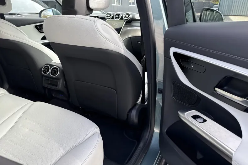 Mercedes-Benz GLC din 2025 cu 3.178 km - oferta MER209142 - foto 30
