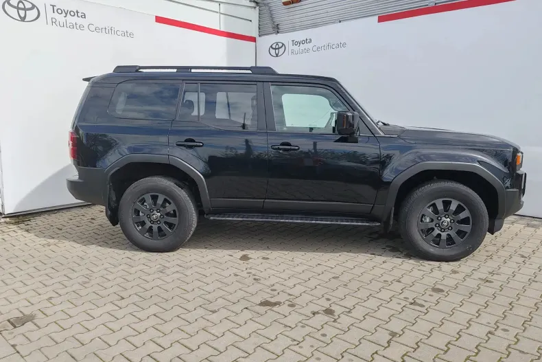 Toyota Land Cruiser din 2024 cu 18.951 km - oferta TOY209154 - foto 3