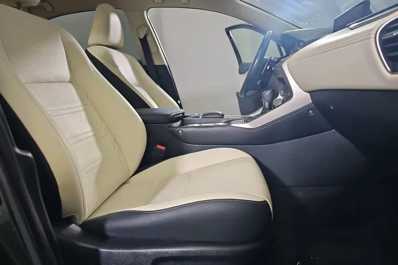 Lexus Seria NX din 2021 cu 33.257 km - oferta LEX209155 - foto 11